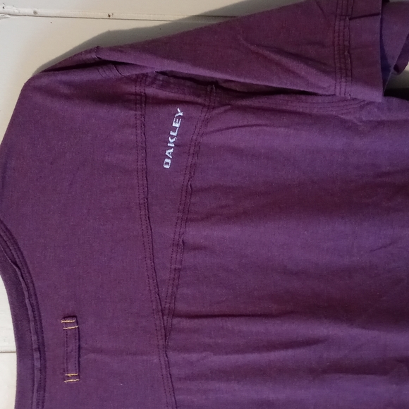 ⭐Oakley Men's Shirt⭐️ - Picture 5 of 8